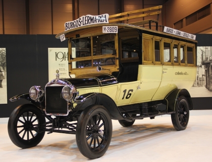 Z madridského veletrhu FIAA 2014: Autobusoví veteráni  1914 - 1953