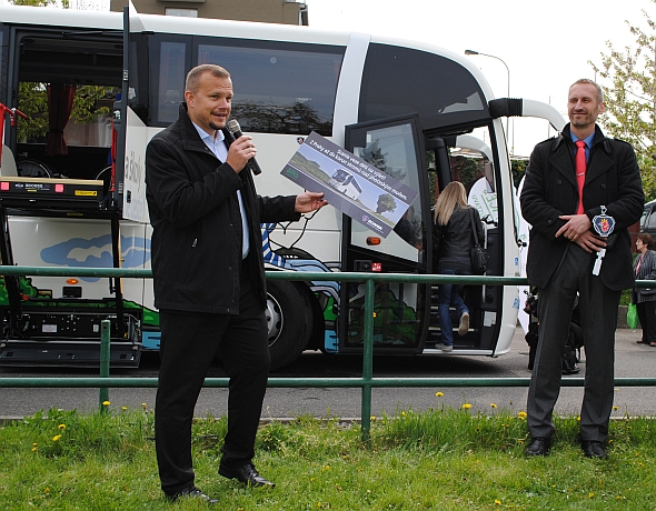 Je to Rudolf. Nový autobus pro Jedličkův ústav a školy se představil