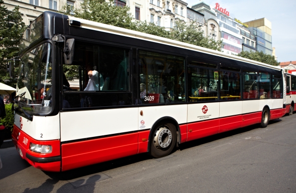 90 let autobusů v Praze. Autobusový průvod II. Současná flotila