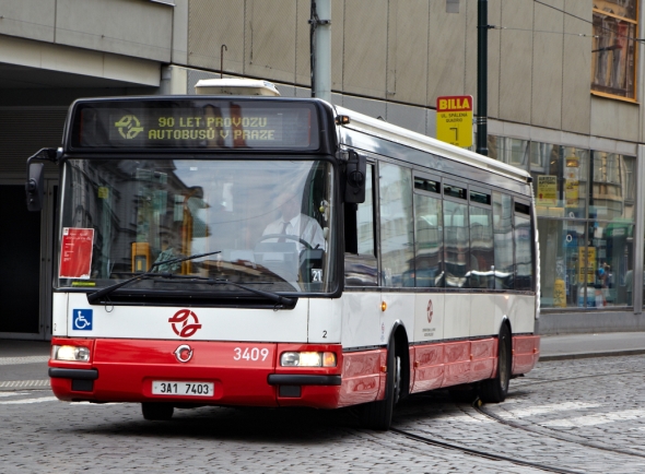 90 let autobusů v Praze. Autobusový průvod II. Současná flotila