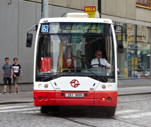 90 let autobusů v Praze. Autobusový průvod II. Současná flotila