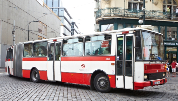 90 let autobusů v Praze. Autobusový průvod II. Současná flotila