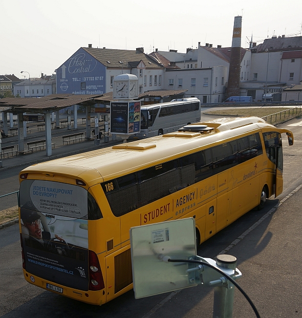 Letní pelmel z Plzně: Hybrid Škoda na pravidelné lince, trolejbus PMDP ev.č.484