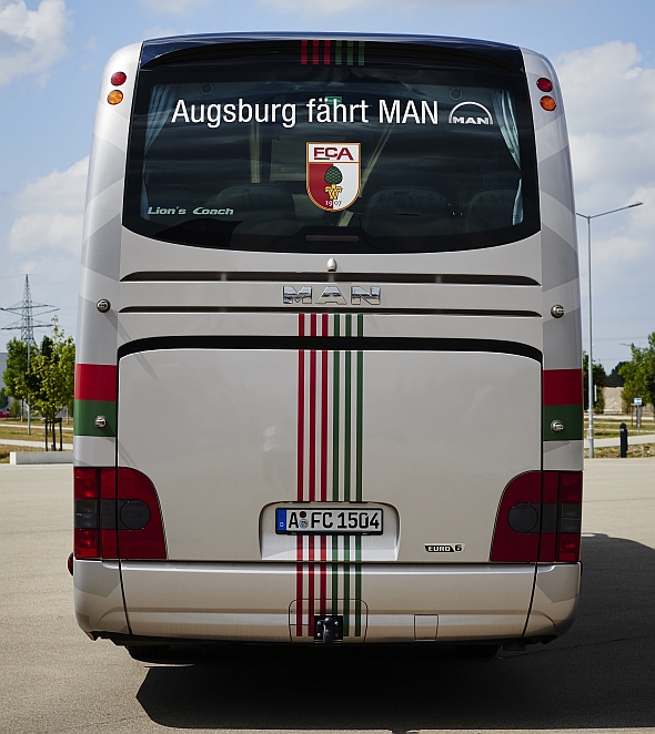 MAN a FC Augsburg představili nový autokar MAN Lion´s Coach L