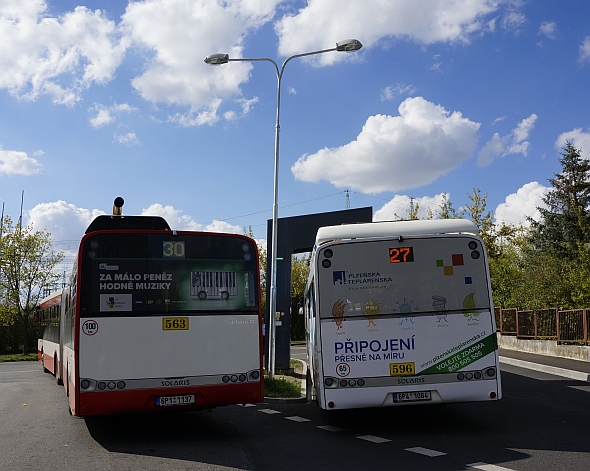 Obrazem: Elektrobusem Škoda z konečné na konečnou na lince 27