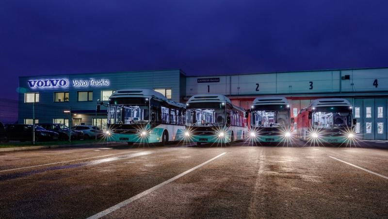 20 nových hybridních autobusů Volvo je v provozu v estonském Tallinnu