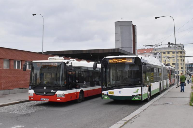 Plzeňský trolejbus ŠKODA 27 Tr testuje Praha