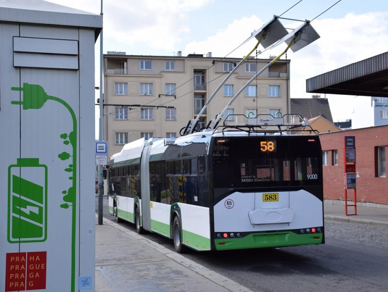 Plzeňský trolejbus ŠKODA 27 Tr testuje Praha