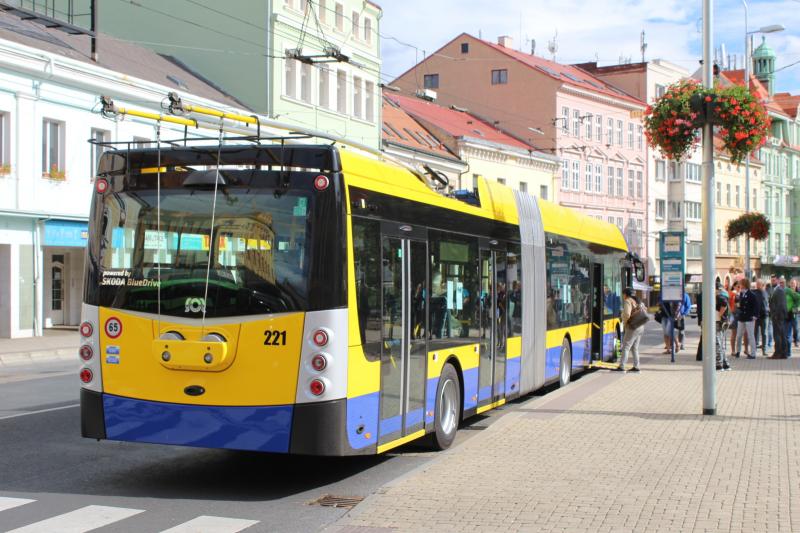 První trolejbus Škoda 33 Tr v Teplicích