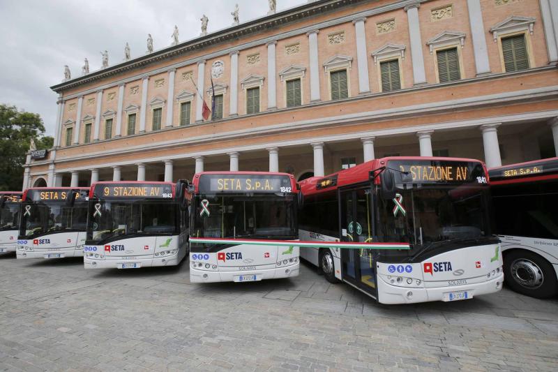 Proti koronaviru zasahují v Itálii v autobusech