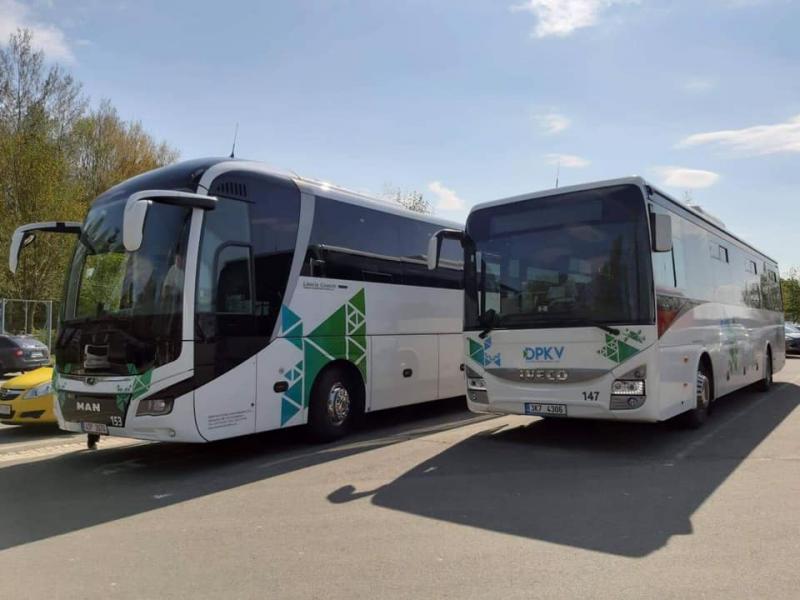 Karlovarský kraj zíkal více než půl miliardy na nákup autobusů na plyn