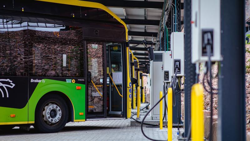 Bezemisní cíl v Norsku: Autobusová společnost Vy se připravuje na cestu elektromobility