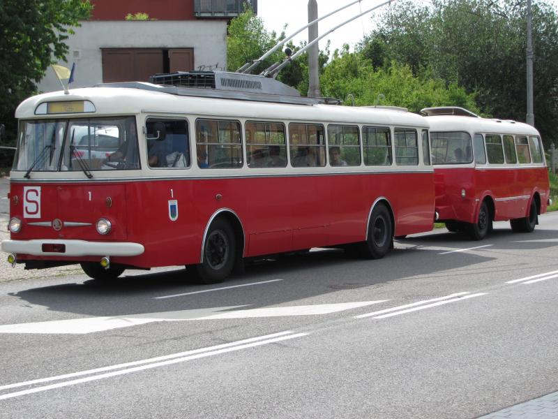 Ve Zlíně a Otrokovicích vyjedou historická vozidla