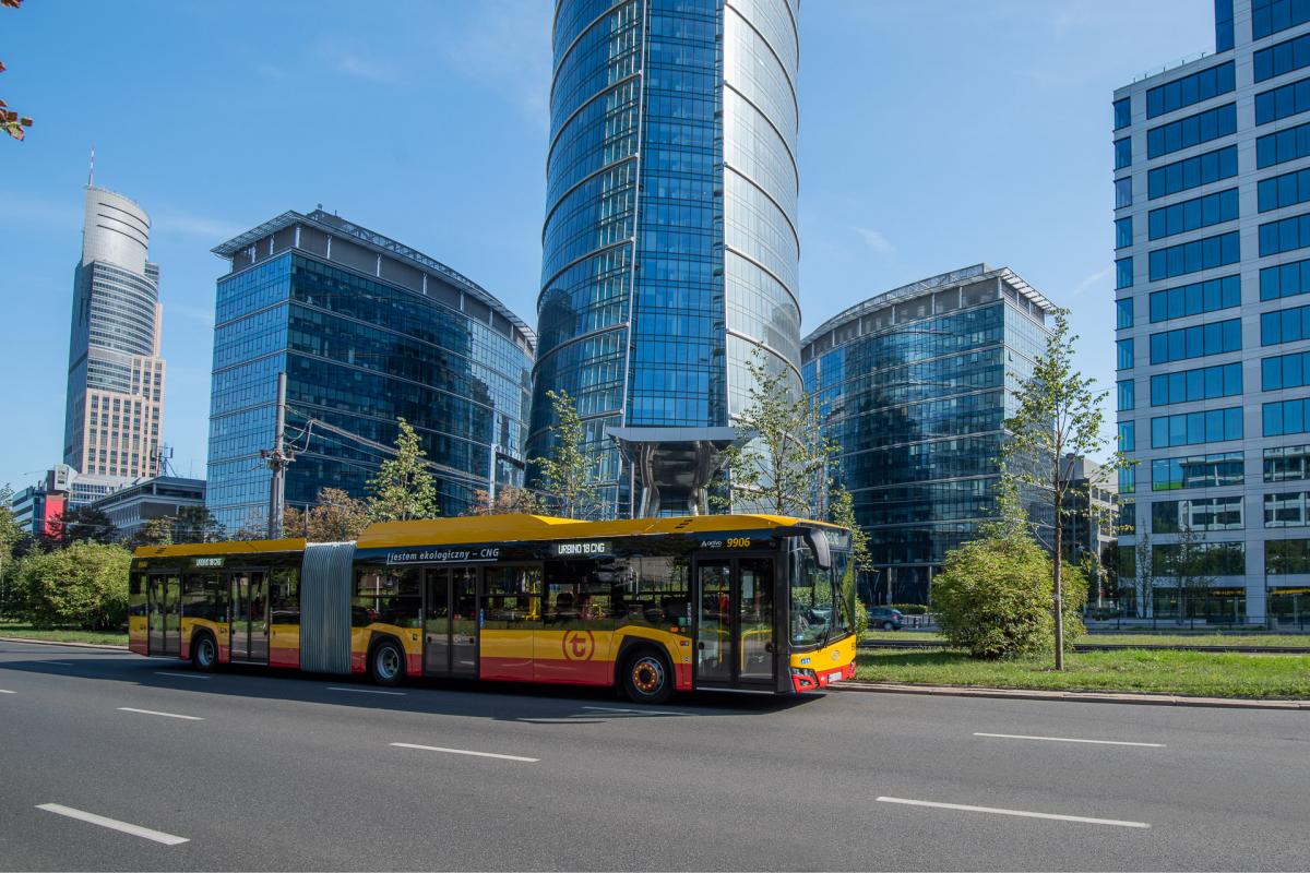 Dalších 30 autobusů na CNG pro Varšavu