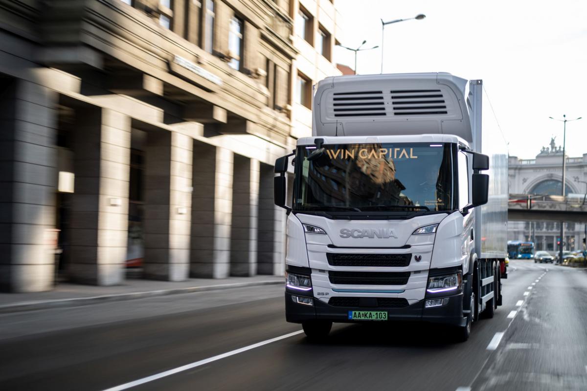 Scania a Northvolt představují novou vysoce výkonnou baterii s dlouhou životností  