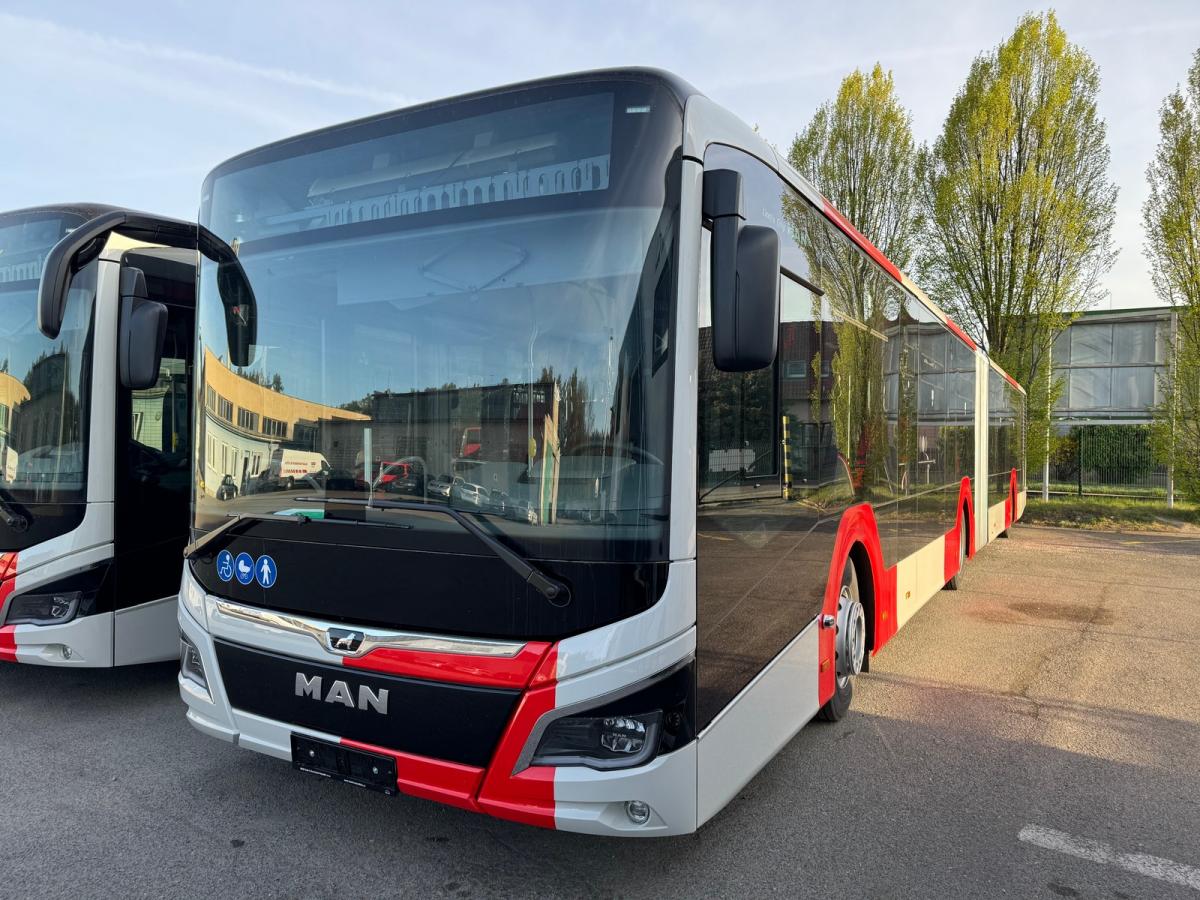 Kladensko má nové kloubové autobusy, první značky MAN