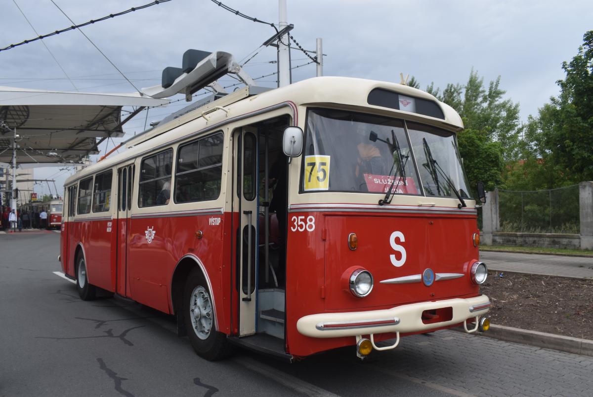 Oslavy 75 let trolejbusové dopravy v Hradci Králové