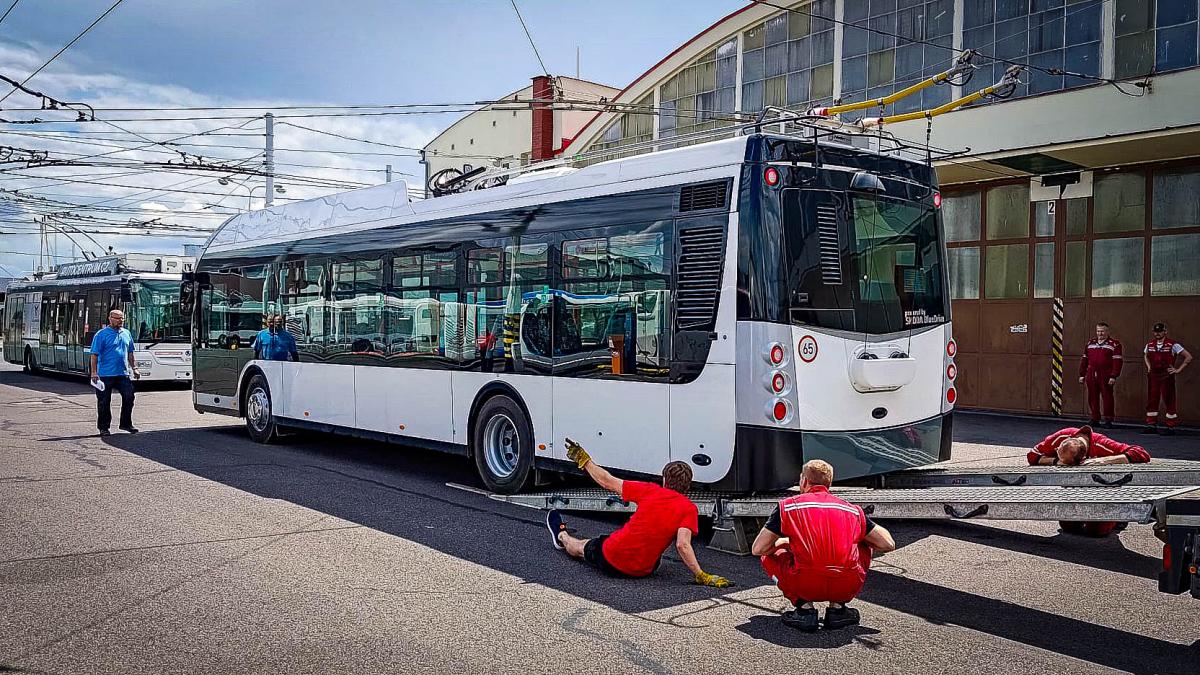 Do Pardubic přijely nové trolejbusy Škoda 32 Tr
