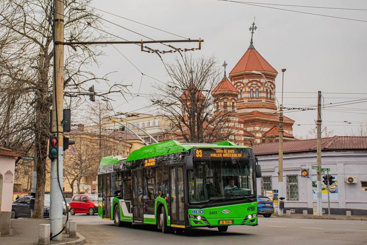 Sto nových trolejbusů Trollino v Bukurešti 