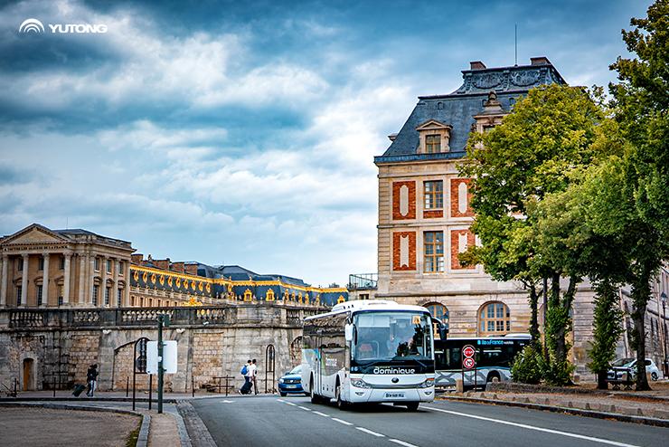 148 elektrických autobusů Yutong v Paříži