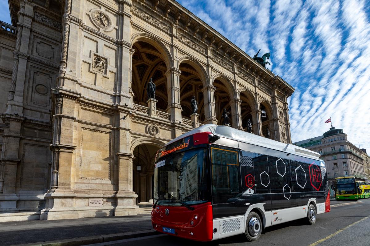 Vídeň kupuje malé bateriovo-vodíkové autobusy