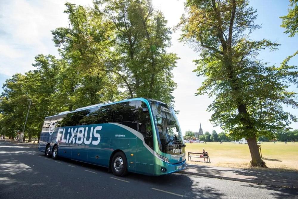 FlixBus zkouší elektrický autokar mezi Londýnem a Cambridge