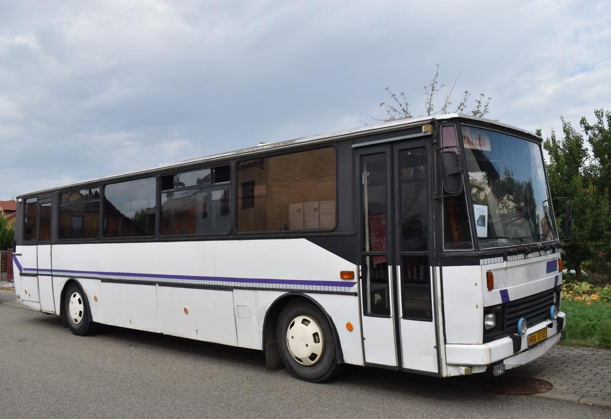 Obrazem z Veterán bus Kříž 2024