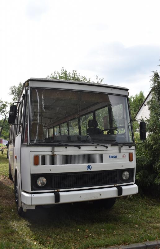 Obrazem z Veterán bus Kříž 2024