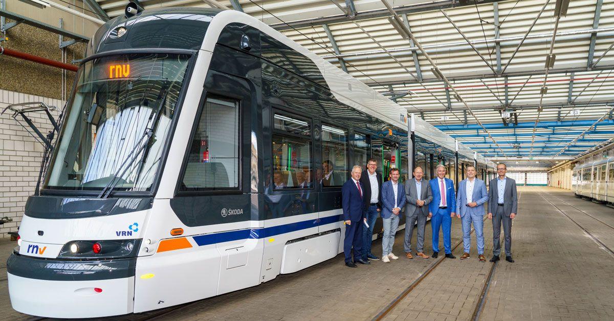 Metropole Rýn-Neckar přivítala nejdelší tramvaj na světě