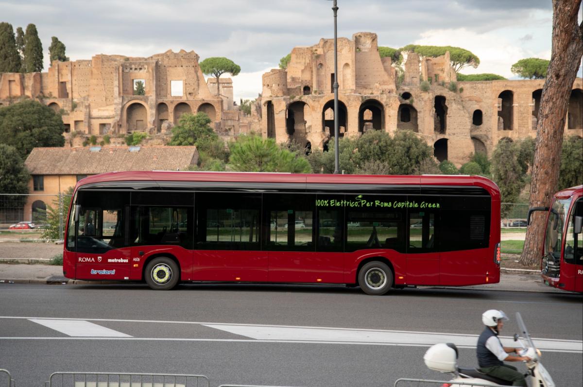 110 Mercedes-Benz eCitaro pro předměstí Říma 