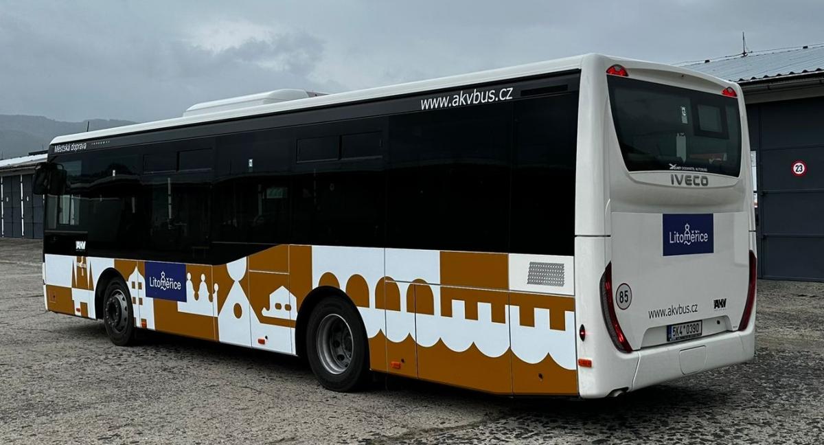 AKV bus uvádí do provozu ve Středočeském kraji nové autobusy