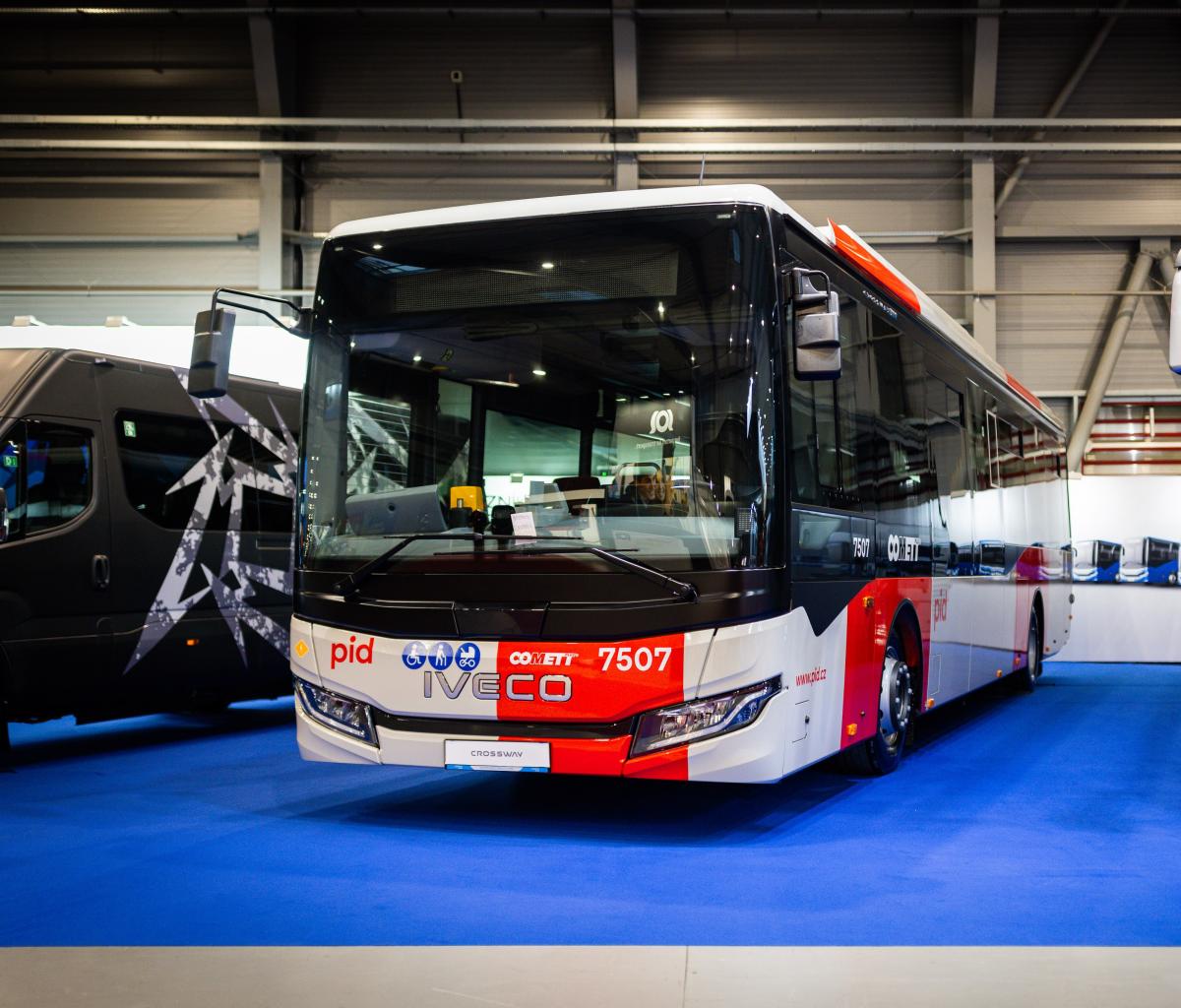 IVECO BUS přivezlo na CZECHBUS tři autobusy z Vysokého Mýta