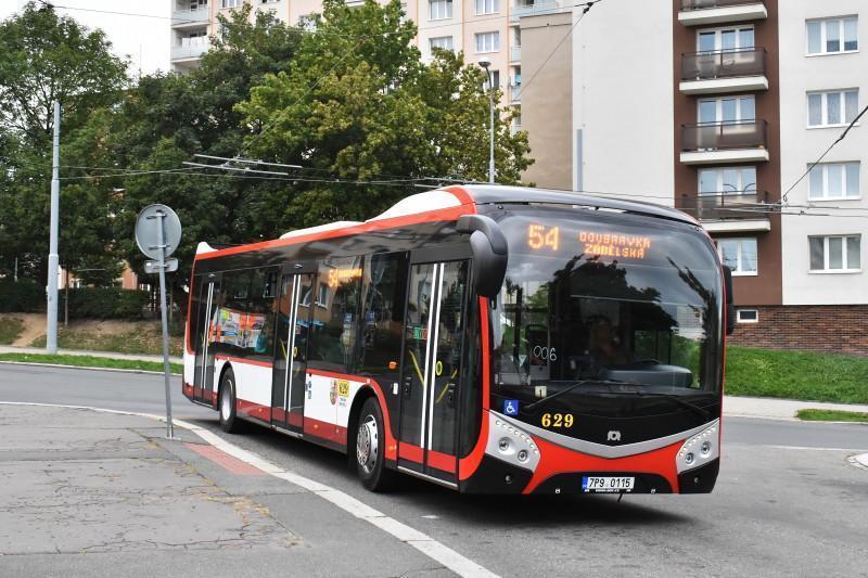 SOR porazil v Plzni Solaris, kloubové autobusy vyrobí v Libchavách