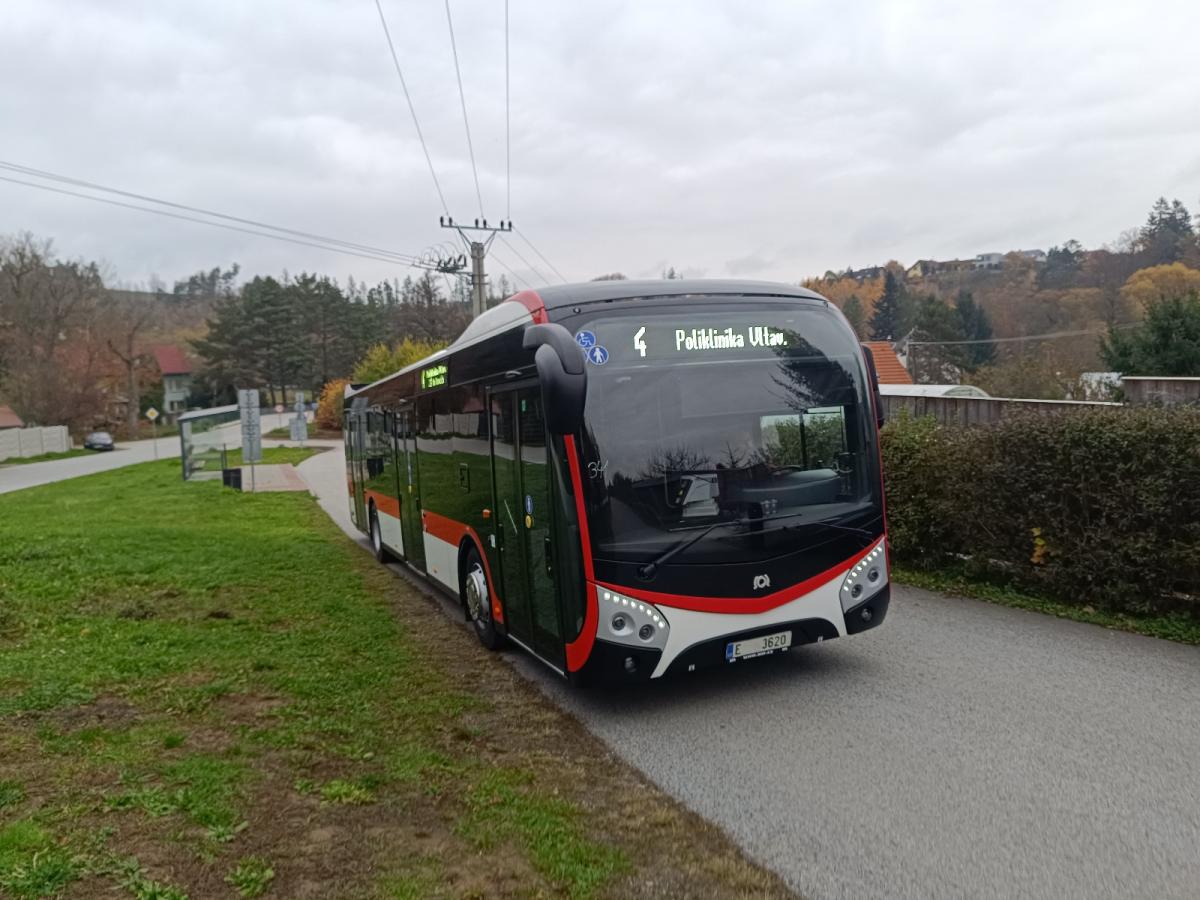 Na Nový rok vyjíždí BORS Břeclav v městské dopravě v Třebíči 