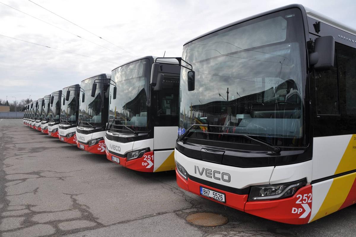 V Hradci Králové mají novinku v podobě hybridních autobusů