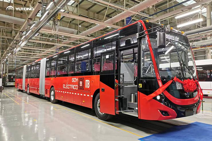 Yutong vyrobil 26metrový elektrický dvoukloubový autobus