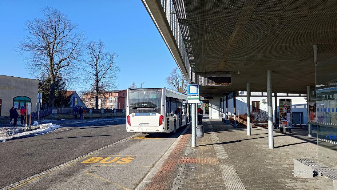 ZDAR vypravil 3. února do provozu podle nových jízdních řádů 70 autobusů