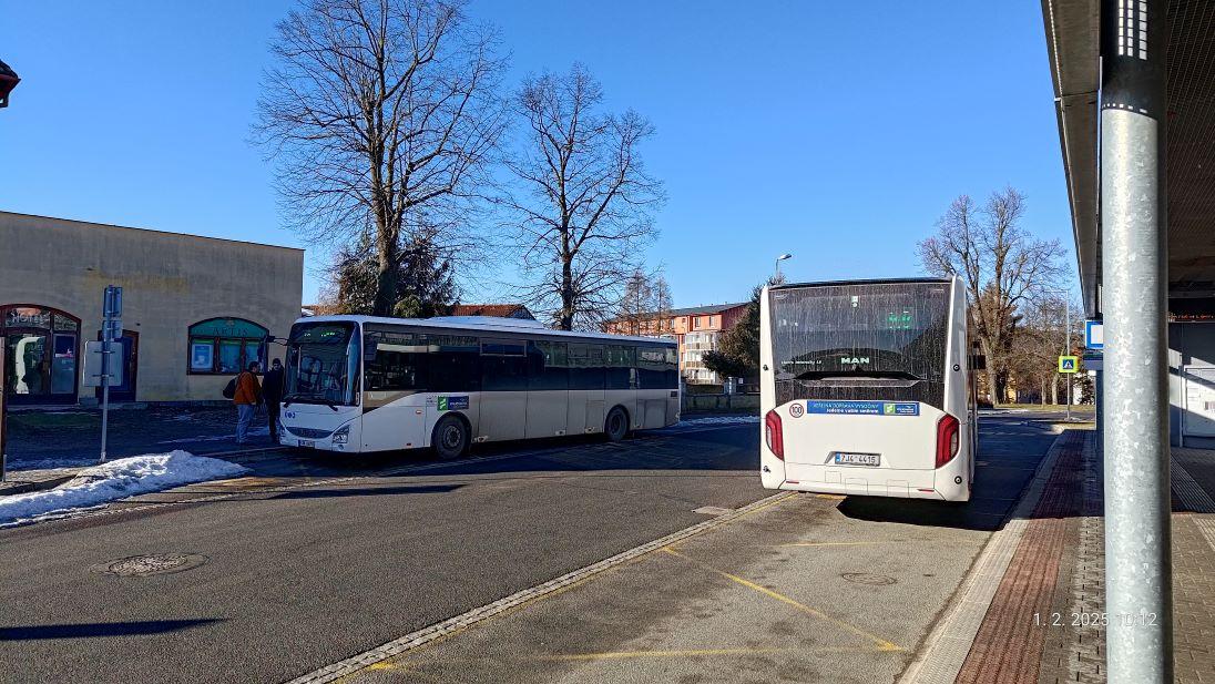 ZDAR vypravil 3. února do provozu podle nových jízdních řádů 70 autobusů