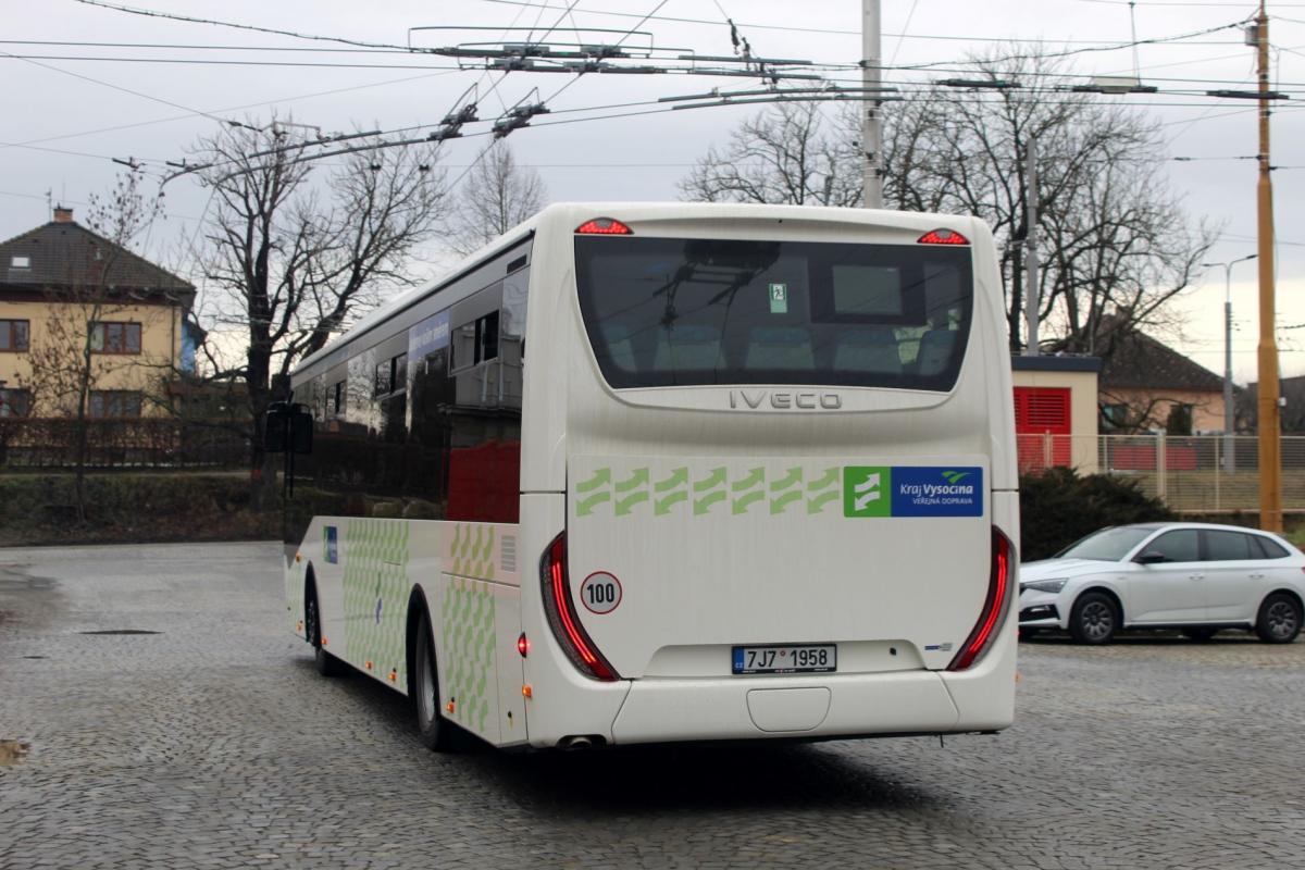 Na Jihlavsku budou zajišťovat obslužnost autobusy Iveco Crossway