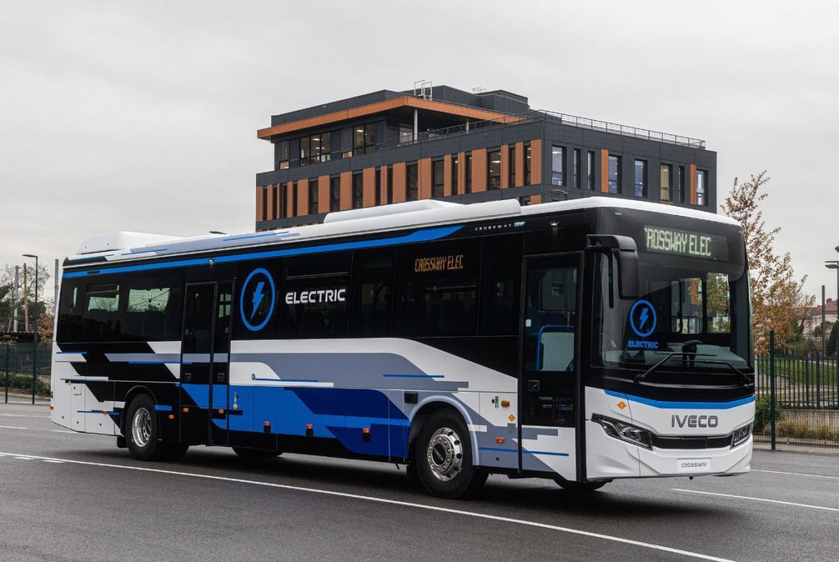 Elektrické autobusy Crossway u Baltu