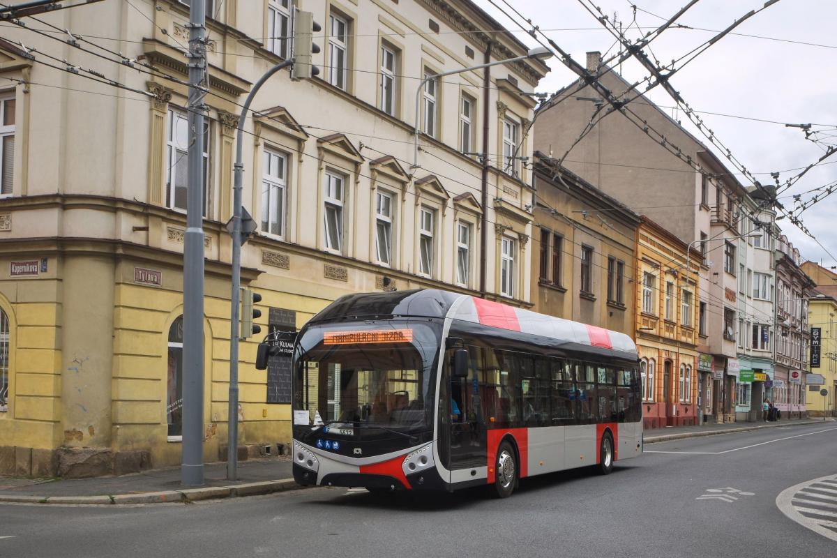 Elektrobusy SOR pro Prahu jezdí zkušebně v Plzni