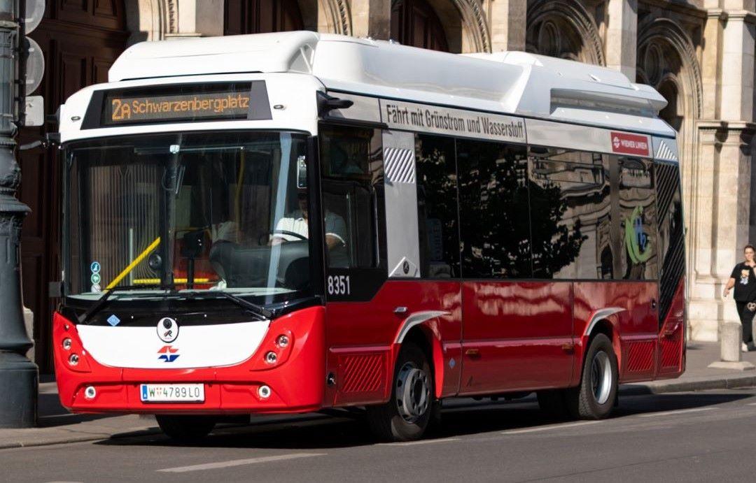 Vídeň zahajuje novou éru s vodíkovými elektrobusy