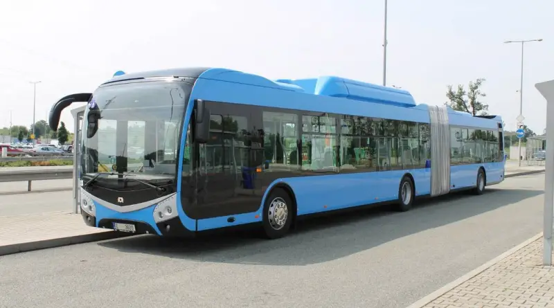 Dopravní podnik Bratislava objednal od SOR kloubové autobusy na CNG