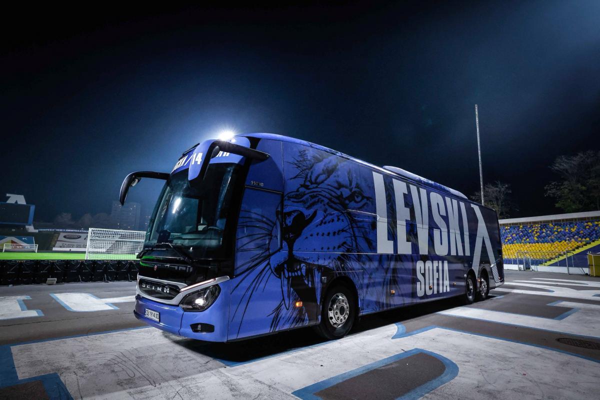 Nový týmový autobus Setra pro bulharského fotbalového rekordmana