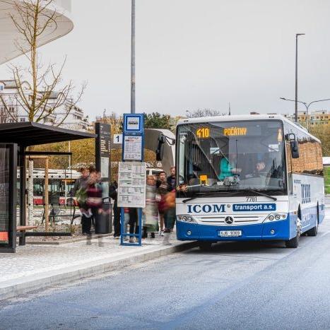 Nová linka z Jablonce až do Brna, z Pelhřimova do Prahy každý den