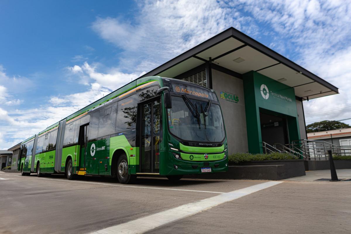 Debut prvních gigantických elektrických autobusů Volvo v Brazílii