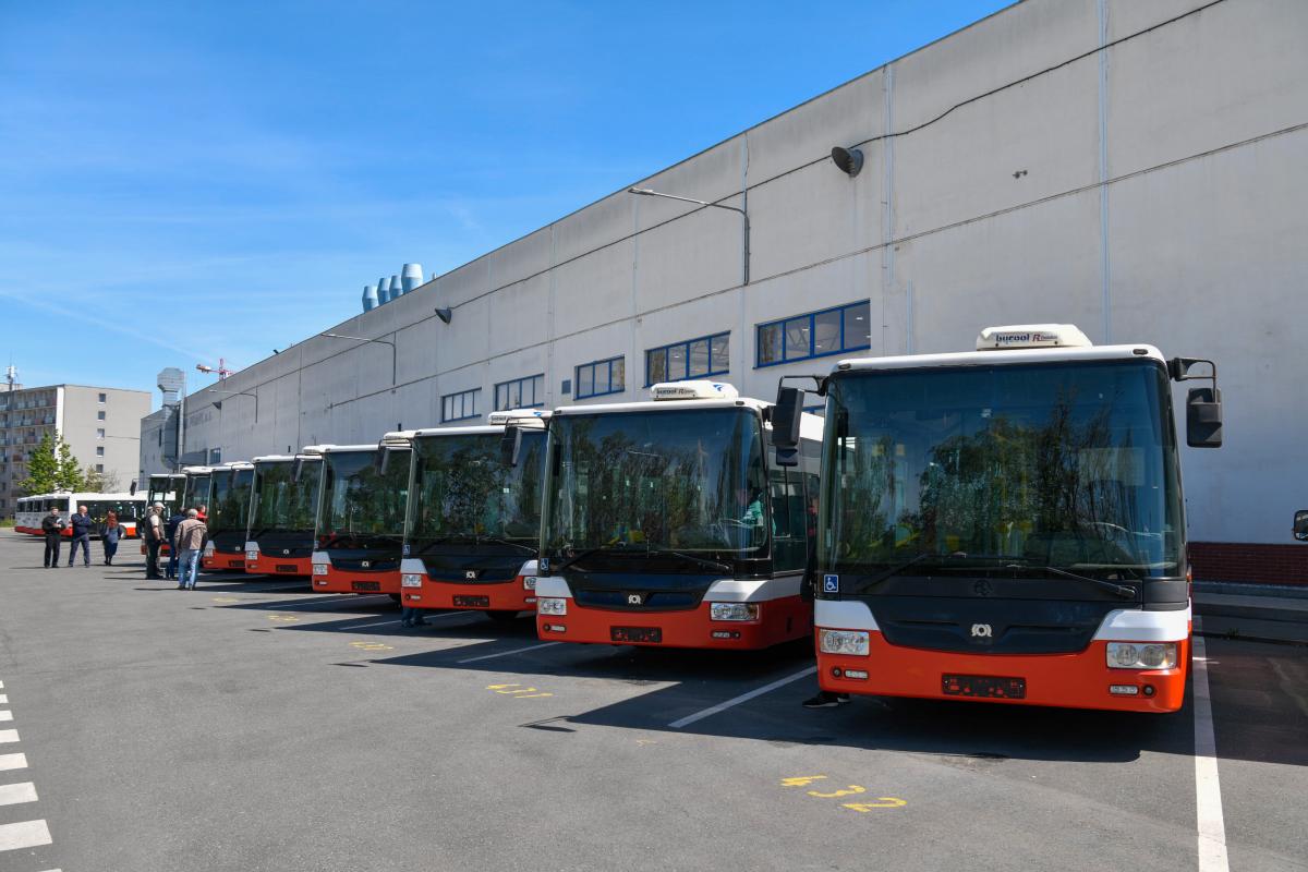 Praha darovala osm autobusů Ukrajině, zamíří do Boroďanky a Chmelnického