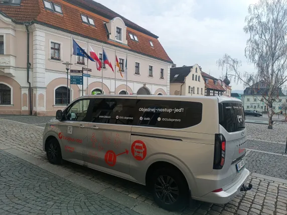 TvůjBus v Libereckém kraji se rozšířil na Hrádecko