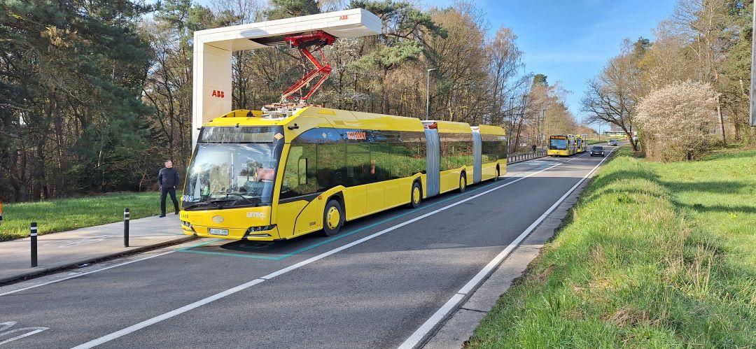 První dvoukloubový elektrobus Solaris se připravuje na provoz v Lutychu