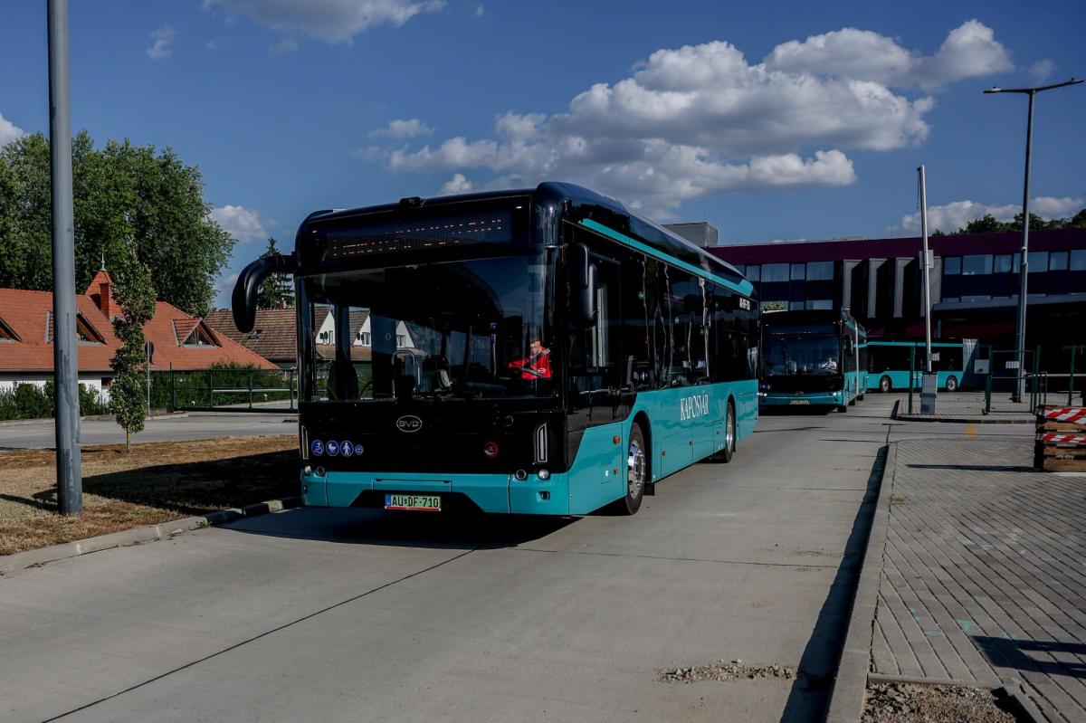 Do Kaposváru dorazily nové elektrické autobusy MAN a BYD